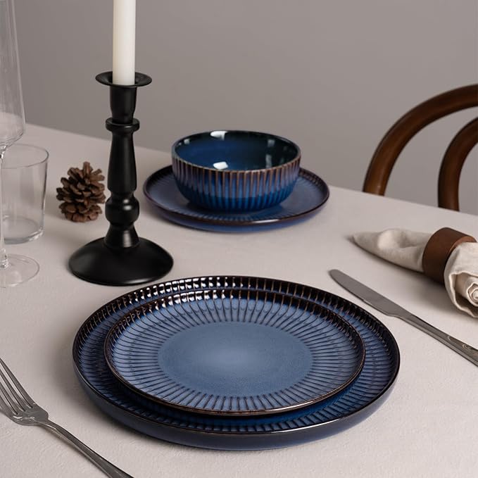 Famiware Starlight Dinnerware Sets, Plates and Bowls Dish Set of 6 (18 Pieces), Ribbed Textured Tableware - Dishwasher & Microwave Safe, Chip & Scratch Resistant, Reactive Glaze, Starry Blue