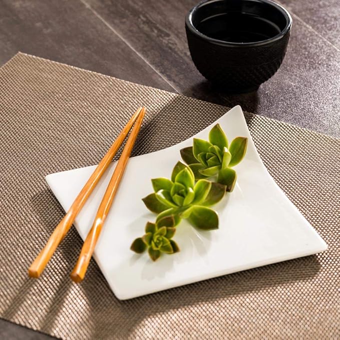 Restaurantware Carmel Mesh 16 x 12 Inch Table Placemats Set Of 6 Woven Washable Placemats - Heat Tolerant No Stain Antique Brass Vinyl Kitchen Placemats Waterproof Easy To Clean