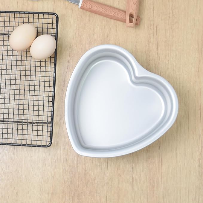 7 × 3 Inch heart cake pan, Aluminum Heart Cake Mold,Small Cake Pans, Heat Resistant Baking Cake Tins for Wedding, Party, Family Occasions, Chocolate. (7 × 3 Inch heart cake pan)
