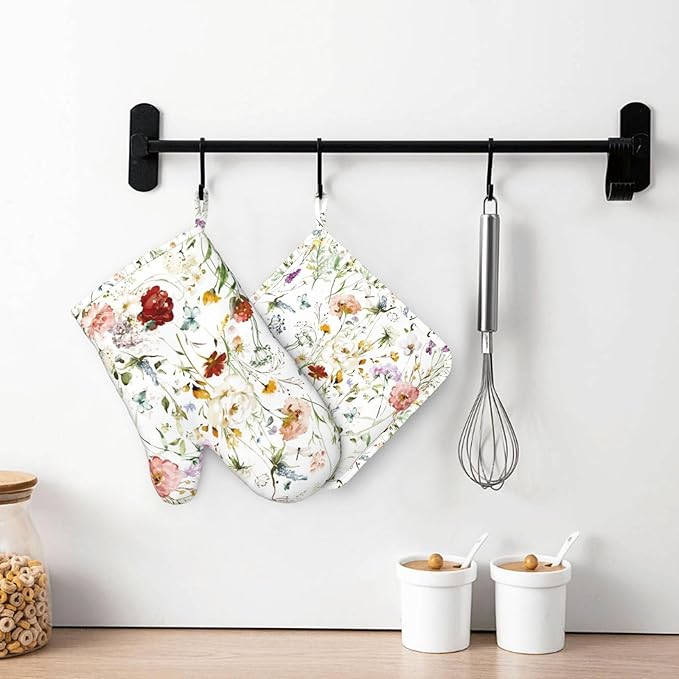 Wildflower Flower Oven Mitts and Pot Holders Set of 4 Silicone Boho Butterfly Hydrangea Kitchen Mitten Gloves and Watercolor Florals Potholders Set Oven Gloves Hot Holders for Kitchen