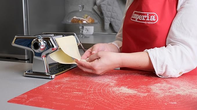 Imperia Titania Pasta Maker- Machine is 100% Made in Italy- Heavy Duty Steel Construction, Manual Roller with Wooden Handle- Cutter for Lasanga, Fettucine & More- Make Fresh Homemade Italian Noodles
