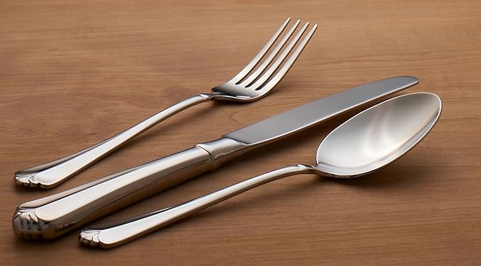 Oneida Silverware Set, Juilliard Fine Flatware 4-Piece Iced Teaspoon Set, Service For 4, Dishwasher Safe 18/10 Stainless Steel, Mirror Finish, Home Kitchen Utensils, Tall Drink Spoons (Silver 4 Piece)