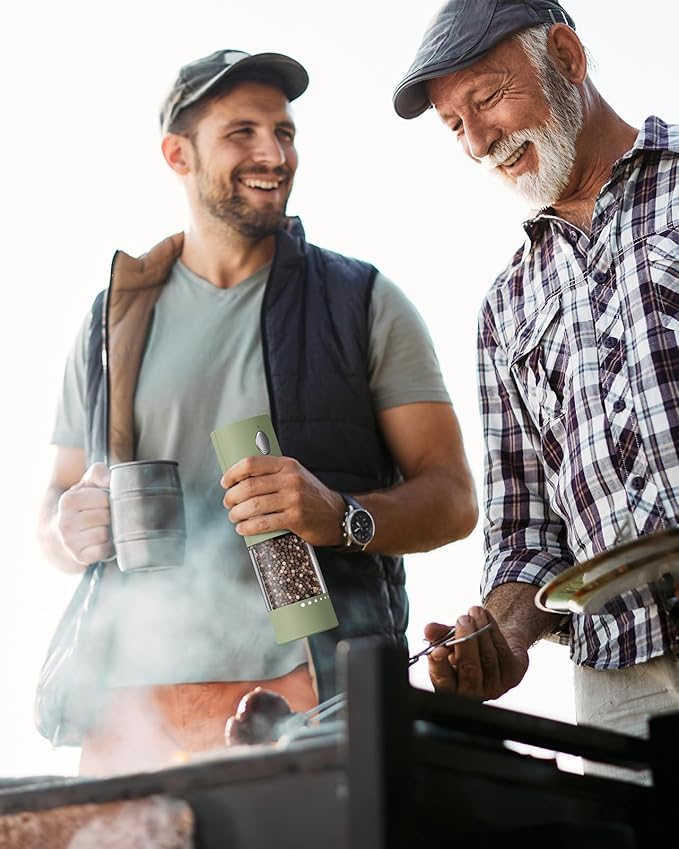 Electric Salt and Pepper Grinder Set with Dual Charging Base, 6 Adjustable Coarseness Levels & External Grind Settings, One-handed Operation Salt and Pepper Mills with LED Light,Green