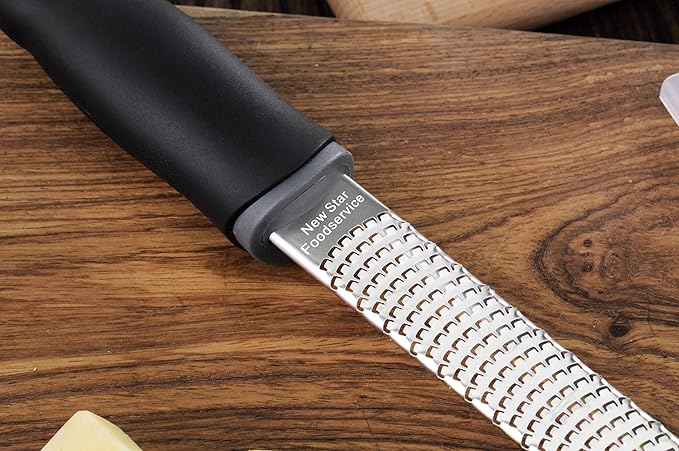 New Star Foodservice 7006834 Stainless Steel Classic Zester/Grater with Plastic Handle