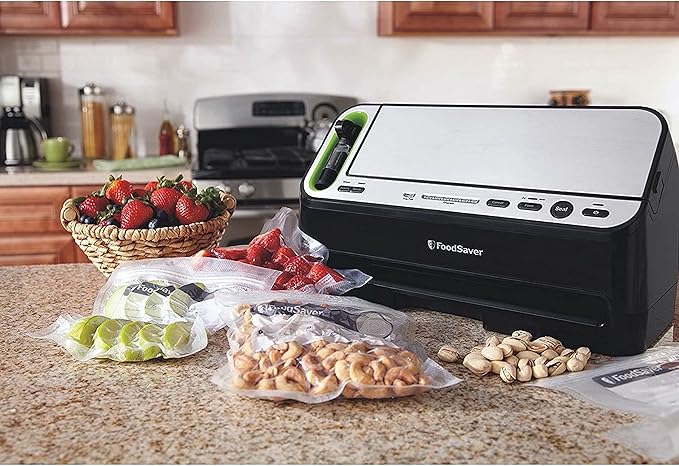 FoodSaver V4400 2-in-1 Vacuum Sealer Machine with Automatic Vacuum Sealer Bag Detection and Starter Kit