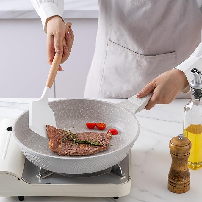 Country Kitchen Non-Stick Cast Aluminum Cookware Set - Durable Kitchen Cookware for Everyday Cooking, Cream Rhombus, 11 Pc.