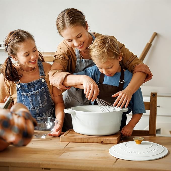 Overmont Enameled Cast Iron Dutch Oven - 5.5QT Pot with Lid Cookbook & Cotton Potholders - Heavy-Duty Cookware for Braising, Stews, Roasting, Bread Baking Pearl White