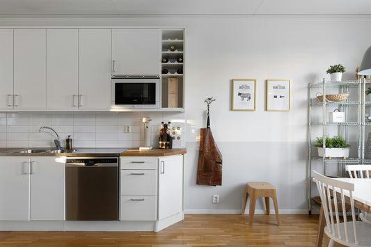 Maximizing Small Kitchens: Smart Layouts and Vertical Storage Hacks