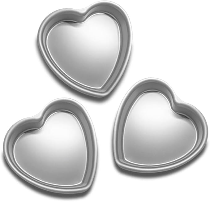 8×2 inch heart cake pans set of 3， Aluminum Cake Pan, For Birthday and Other Occasions