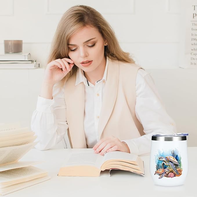 Sea Turtle Gifts for Women Men Sea Turtle Decor Stuff Wine Tumbler Insulated Wine Glasses 12 oz Tumbler with Lid for Women Men Turtles Lovers Female Girl Mom Coworker Birthday Christmas Friendship