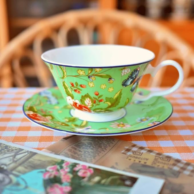 Aynsley Cottage Garden Windsor Fine Bone China English Tea Cup & Saucer Set, 7.4 oz(Green)