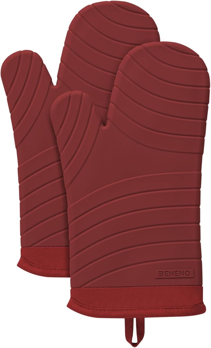 Beneno Premium Silicone Oven Mitts 2-Pack Heat Resistant 500°F, Soft Flexible Non-Slip Grips, BPA-Free & Waterproof Oven Mitts with Comfortable Cotton Lining for Baking, Grilling, Cooking, 7"x13", Red