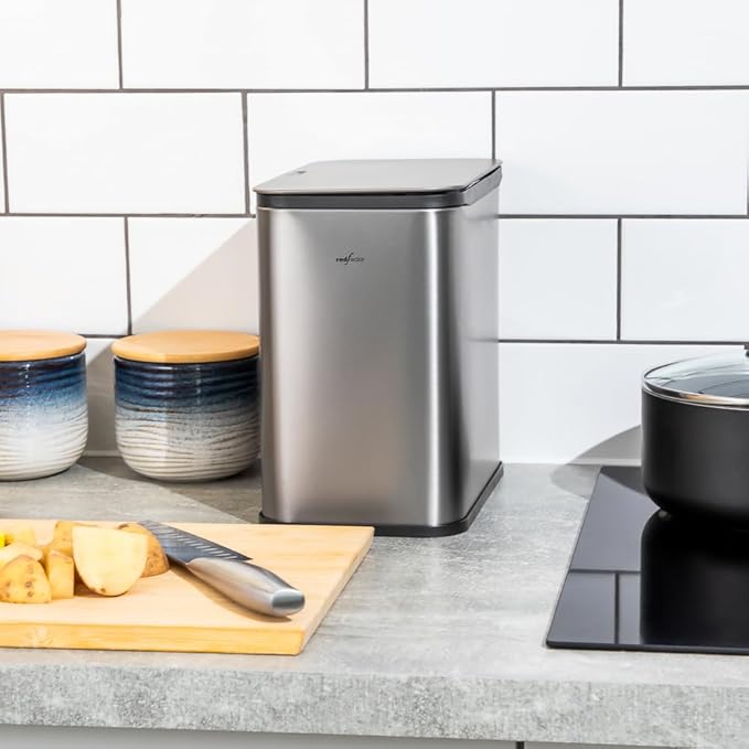 RED FACTOR Stainless Steel Hanging Trash Can with Lid and Inner Bucket – Slim 1.3 Gallon Odor-Free Compost Bin for Kitchen Cabinet, Countertop, Under Sink, or Bathroom (Metallic Gray)