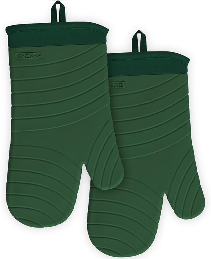Beneno Premium Silicone Oven Mitts 2-Pack Heat Resistant 500°F, Soft Flexible Non-Slip Grips, BPA-Free & Waterproof Oven Mitts with Comfort Cotton Lining for Baking, Grilling, Cooking, 7"x13", Green