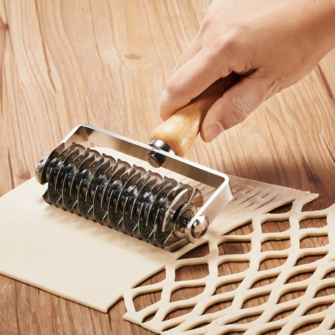 Pastry Lattice Roller Cutter, UPGRADE Stainless Steel Dough Lattice Roller Cutter for Beef Wellington Fishnet Crust Top Cookie Pie Pizza Bread,Wood Handle