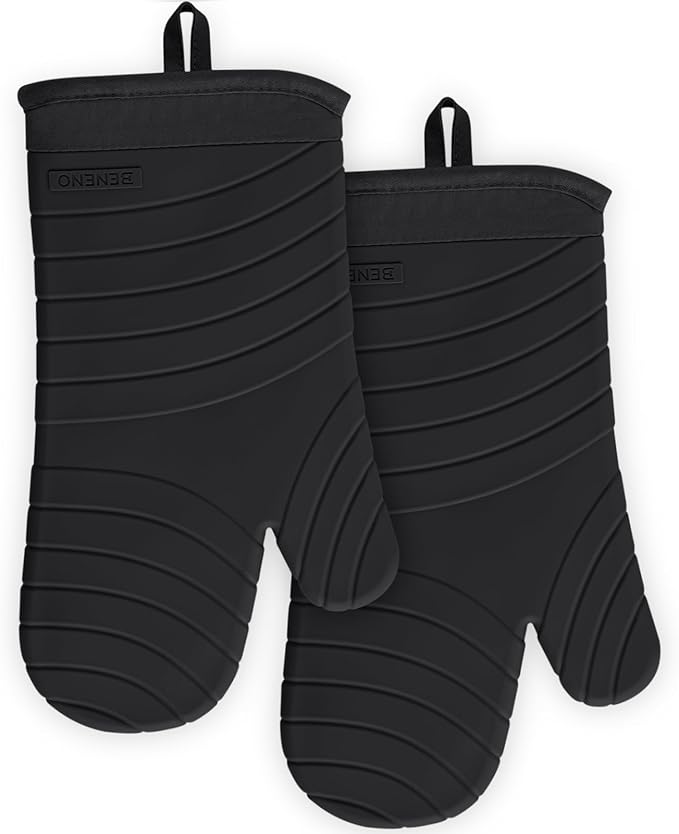 Beneno Premium Silicone Oven Mitts 2-Pack Heat Resistant 500°F, Soft Flexible Non-Slip Grips, BPA-Free & Waterproof Oven Mitts with Comfort Cotton Lining for Baking, Grilling, Cooking, 7"x13", Black
