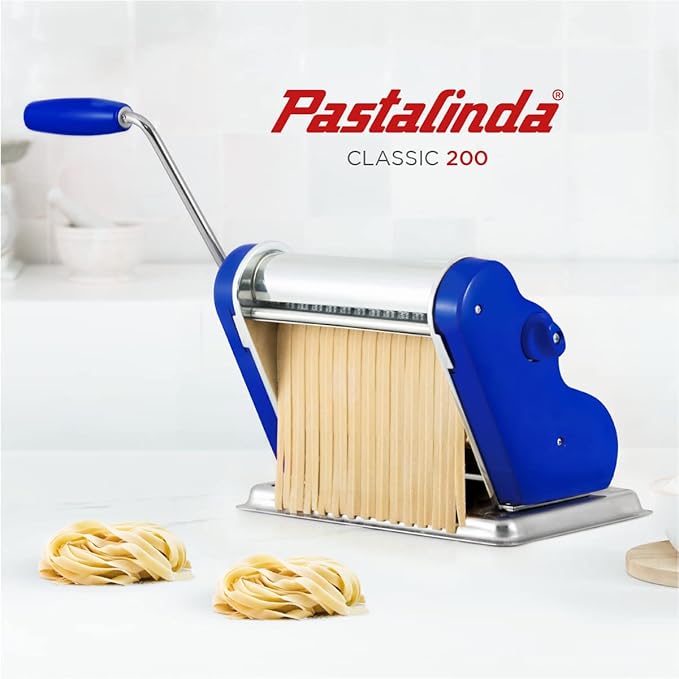 PASTALINDAClassic 200 Pasta Maker Machine, 20 cm Wide Rollers, 9 Thickness Positions, 2 Cutting Positions, Stainless Steel. Includes Reinforced Hand Crank And Two Clamps (Blue)