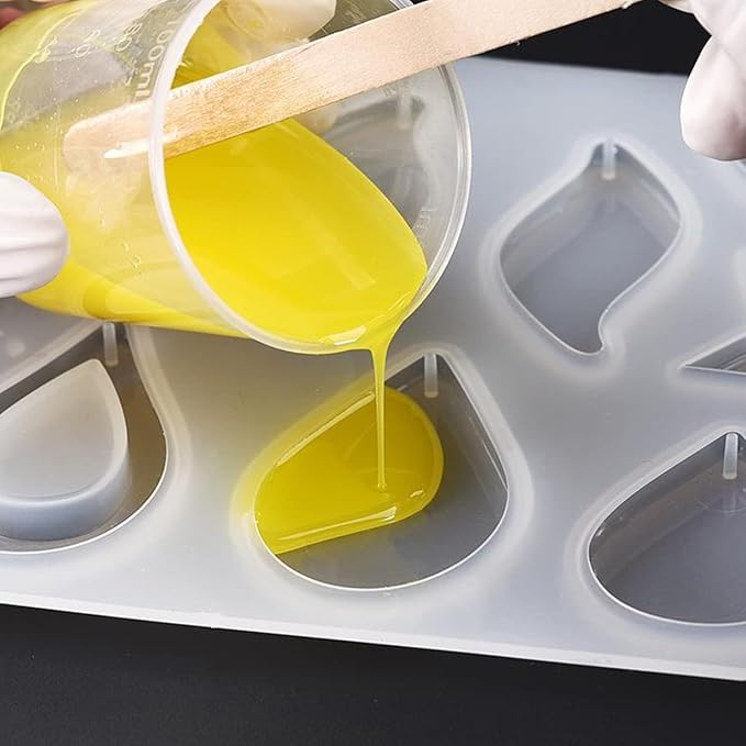 200 Pieces 2 Ounce Plastic Graduated Cups 60 ml Transparent Scale Cups with 200 Pieces Wooden Stirring Sticks for Mixing Paint, Stain, Epoxy, Resin