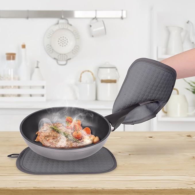 Hovico 2PCS Silicone Pot Holders, Oven Mitts Heat Resistant Hot Pads with Pockets, Non Slip Pot Holder for Kitchen Baking and Cooking| 9.8 x 7 Inches | Towel Cloth Interior Lining - Gray