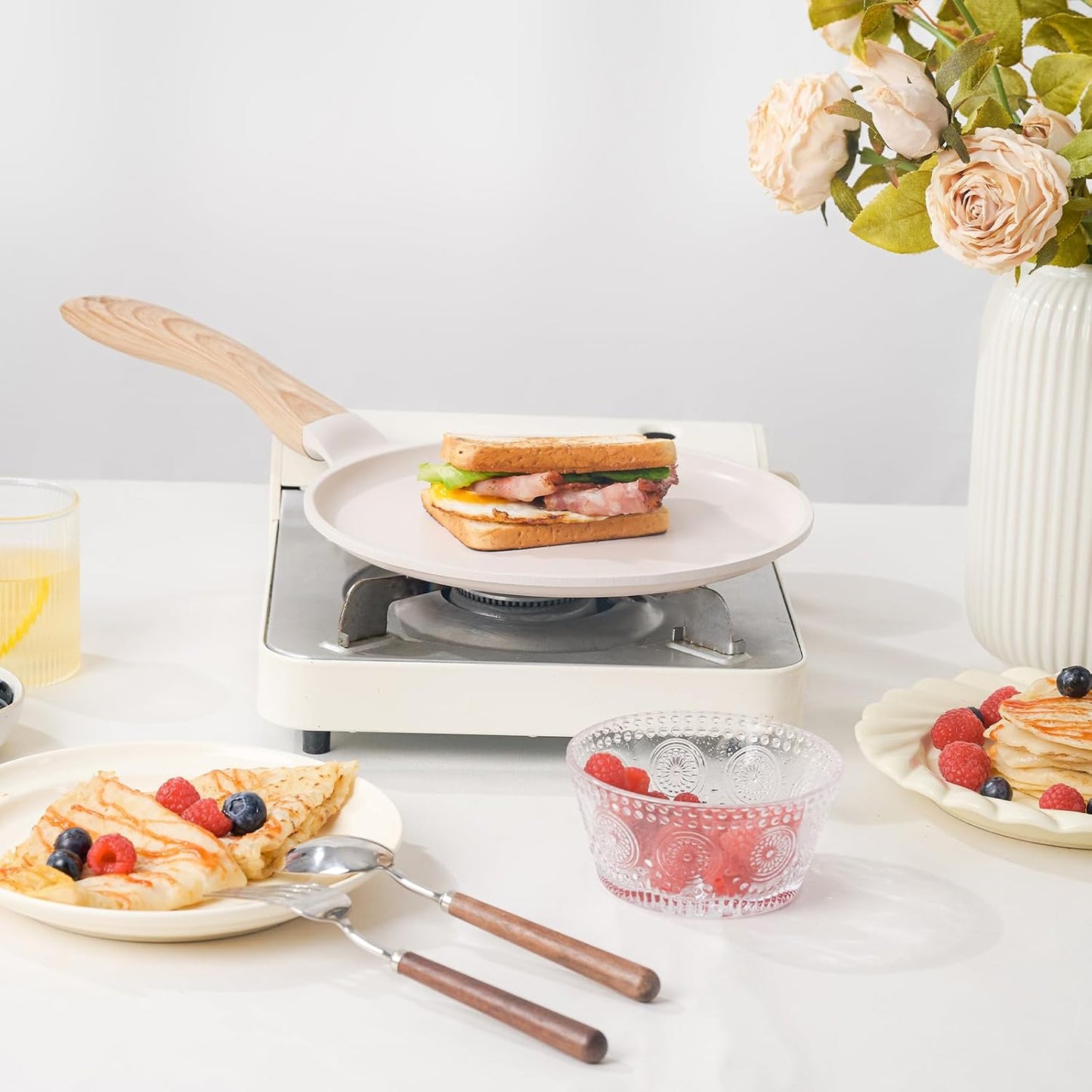 JEETEE Crepe Pan Nonstick, 9.5 inch Comales Para Tortillas Griddle Pan for Stove Top, Granite Coating Flat Pancake Pan Dosa Tawa, PFOA FREE and Induction Compatible (Beige)