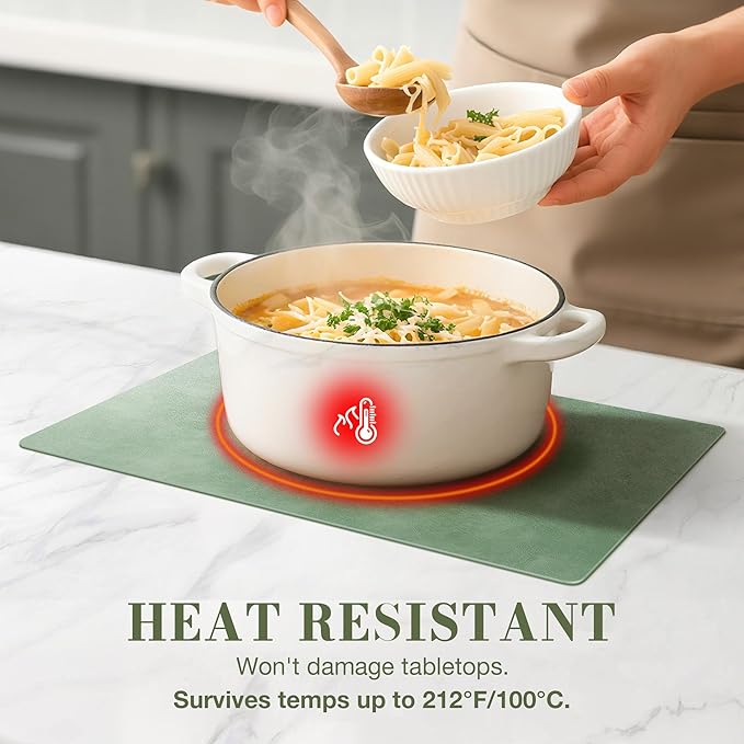 Roxifina Faux Leather Placemats Set of 6 - Vinyl Placemats Wipeable Waterproof Oil-Proof PU Place Mats Heat Resistant Reversible Table Mats for Dining, Kitchen, Outdoor, 12 x 17 Inch (Green)