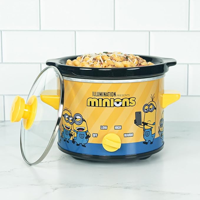 Uncanny Brands Despicable Me Minions 2qt Slow Cooker - Small Kitchen Appliance