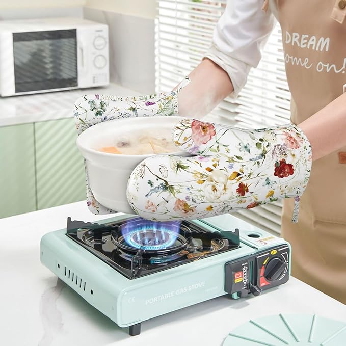 Wildflower Flower Oven Mitts and Pot Holders Set of 4 Silicone Boho Butterfly Hydrangea Kitchen Mitten Gloves and Watercolor Florals Potholders Set Oven Gloves Hot Holders for Kitchen