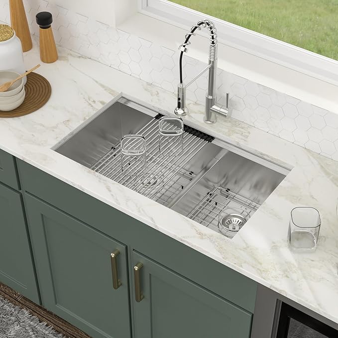 Logmey 33 Inch Double Bowl Undermount Kitchen Sink - 33x19 Workstations Low Divide 60/40 Kitchen Sink 16 Gauge Stainless Steel Sinks 33x19x9 Inches 60 40