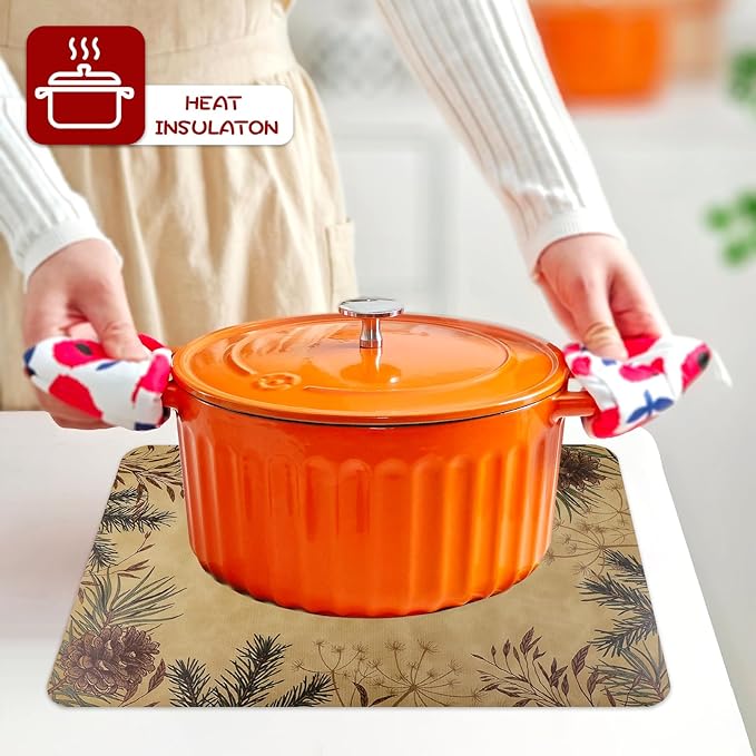 Le courant 16.9in 6PACK Christmas Pinecone Placemats with 6 Coasters, Reversible Faux Leather Easy Clean Waterproof Stain Resistant Place Mats, for Home Party Dining Holiday Table Decor