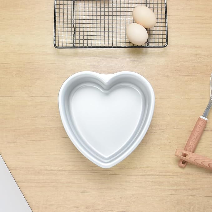 7 × 3 Inch heart cake pan, Aluminum Heart Cake Mold,Small Cake Pans, Heat Resistant Baking Cake Tins for Wedding, Party, Family Occasions, Chocolate. (7 × 3 Inch heart cake pan)