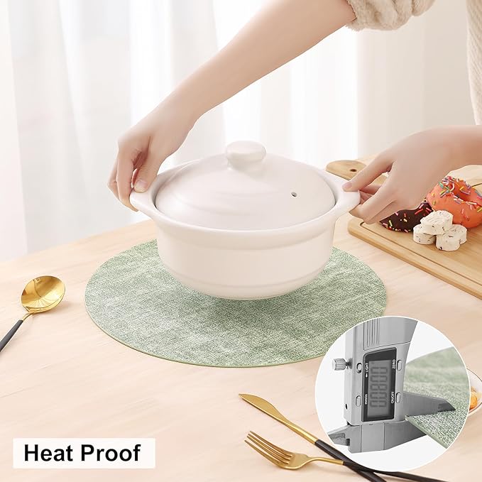 homing Round Faux Leather Placemat and Coaster 8 Packs, Washable Heat Resistant Dining Place Mats, Wipeable Double-Sided Table Mats for Indoor and Outdoor, Diameter 13 and 3.93 inch, Light Green