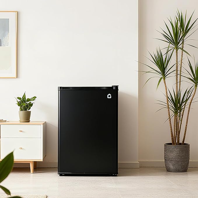 4.5 Cu. Ft. Compact Refrigerator | Single Door Mini Fridge with Energy-Efficient & Quiet Operation | for Dorm, Office, Bedroom, Kitchen, Bar Use with Adjustable Shelves