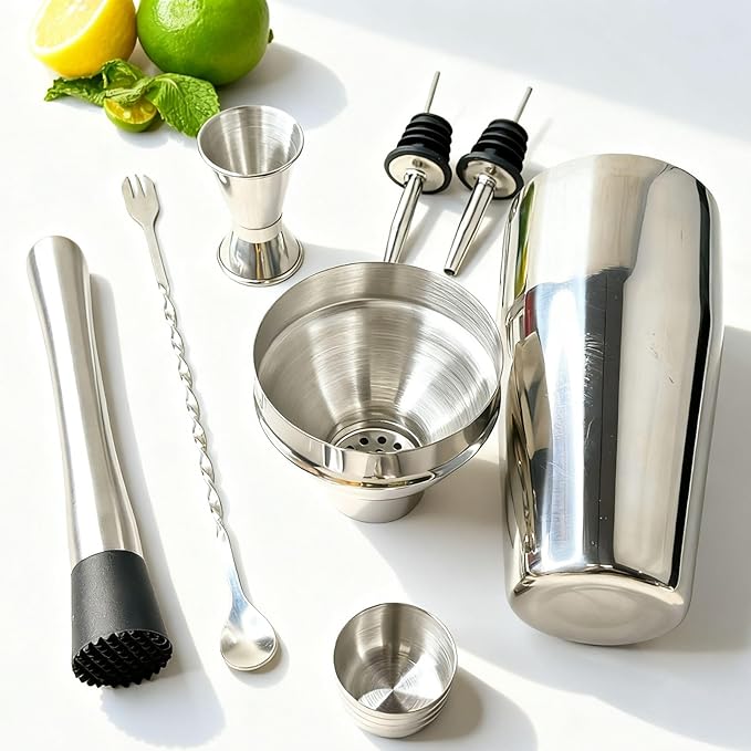 7-Piece Cocktail Shaker Set, Bartender Kit, Home Bar Accessories, Mixing Spoon, Measuring Jigger, Pour Spout, Muddler ，23oz Shaker with Built-in Bartender Strainer，Stainless Steel Bar Set