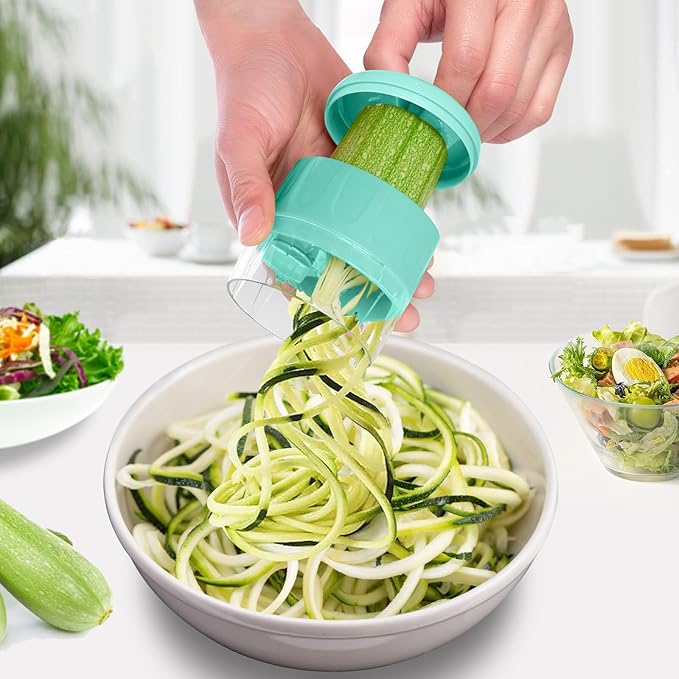 3 in 1 Vegetable Spiralizer Slicer, Adjustable Zucchini Carrot Noodle Maker, Cucumber Spiral Cutter, Easy to Use Kitchen Tool（lce-Green）