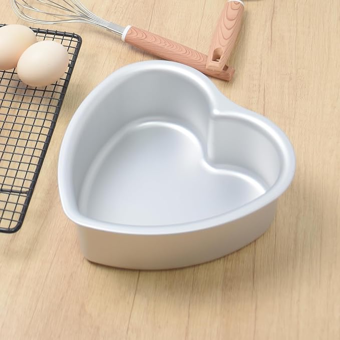 7 × 3 Inch heart cake pan, Aluminum Heart Cake Mold,Small Cake Pans, Heat Resistant Baking Cake Tins for Wedding, Party, Family Occasions, Chocolate. (7 × 3 Inch heart cake pan)