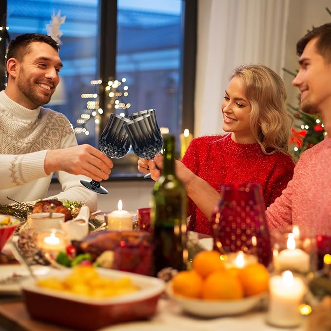 XUWAIDSGN 7oz Plastic Vintage Wine Glasses Drinking Glasses Unbreakable Wedding Glassware Crystal Water Goblets Reusable Drinkware Vintage Champagne Flutes (24, Black)