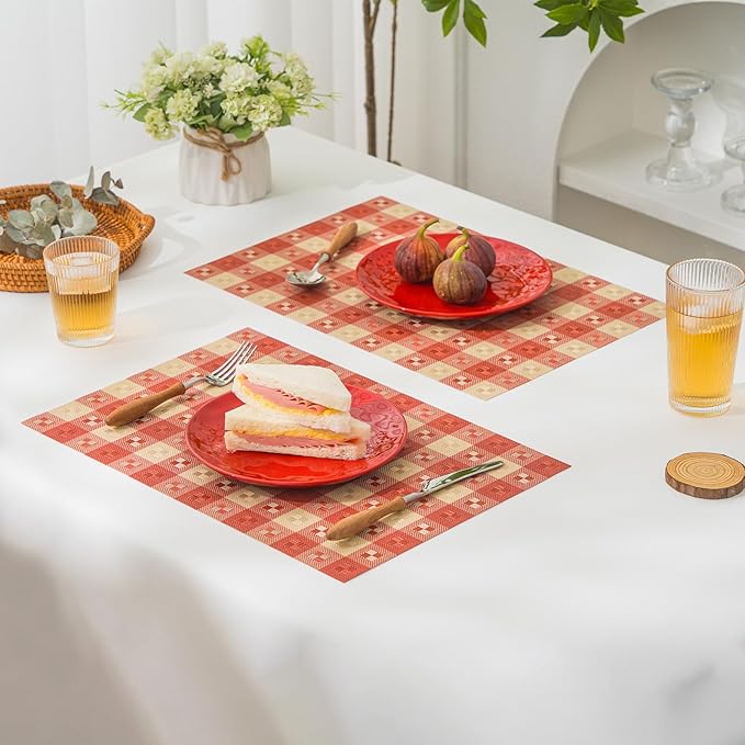 BACKTOEDEN Placemats Set of 8 Heat Resistant Washable Wipeable Placemat Woven Non-Slip Foldable Vinyl/Plastic Place Mats Indoor/Outdoor Mat Kitchen Dining Table Pad, Red Checkered