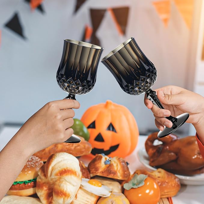 XUWAIDSGN 7oz Plastic Vintage Wine Glasses Drinking Glasses Unbreakable Wedding Glassware Crystal Water Goblets Reusable Drinkware Vintage Champagne Flutes (24, Black)