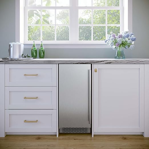 Avallon AIMG151GSSILH 15 Inch Wide 26 Lbs. Built-in/Free Standing Ice Maker with 56 Lbs. Daily Ice Production and Wash Mode