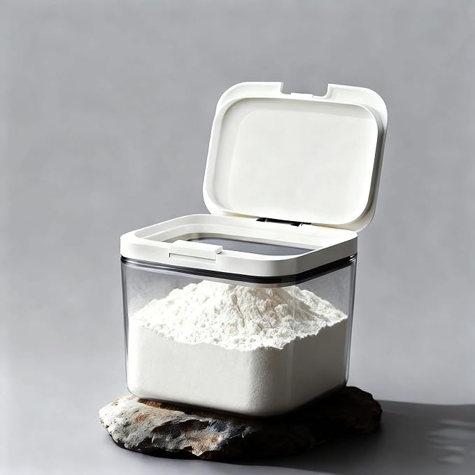 Flour Storage Container 4.5L with Easy-to-Use Dispenser - Perfect for Bakers and Cooking Enthusiasts