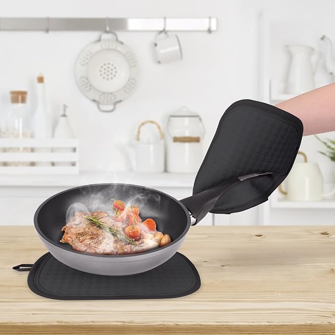 Hovico 2PCS Silicone Pot Holders, Oven Mitts Heat Resistant Hot Pads with Pockets, Non Slip Pot Holder for Kitchen Baking and Cooking| 9.8 x 7 Inches | Towel Cloth Interior Lining - Black