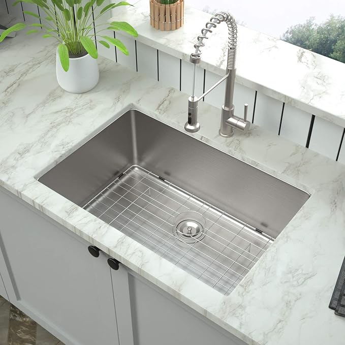 Mocoloo 26 inch Undermount Kitchen Sink - 26x18 Stainless Steel Sink 16 Gauge Round Corner Single Bowl Deep Basin