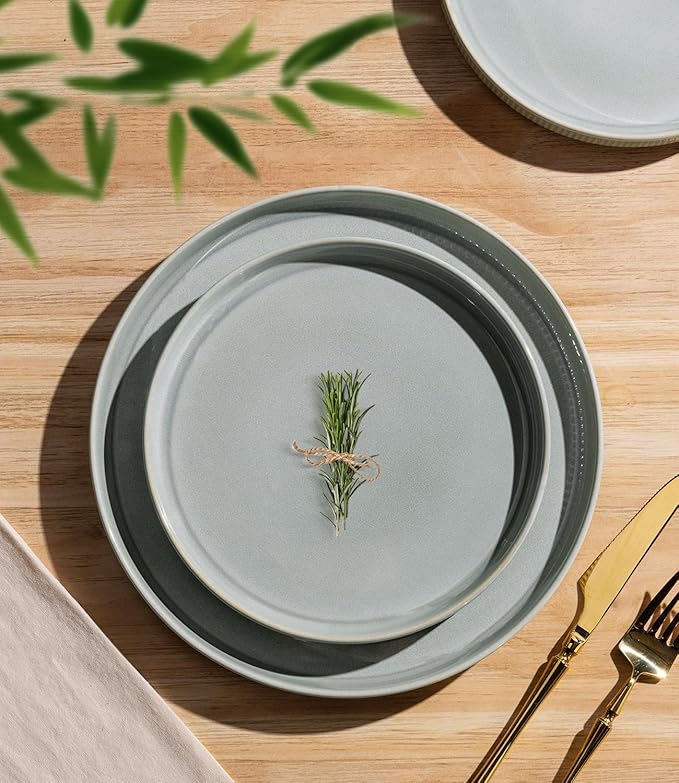 TheTerra Ceramic Dinnerware Sets for 6, 18 Pieces Porcelain Lightweight Plates and Bowls Sets, Scratch Resistant Dish Set, Oven & Microwave & Dishwasher Safe, Desert Sage