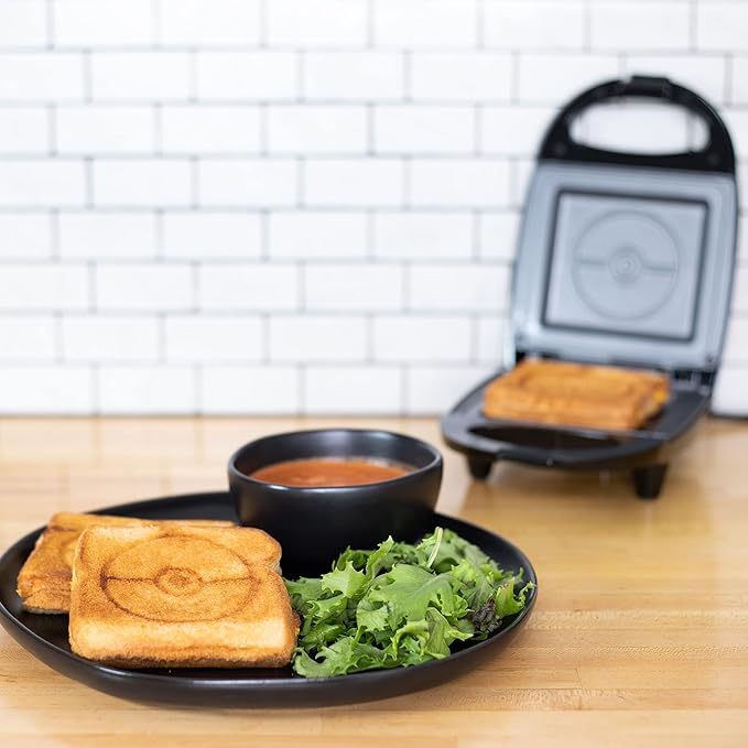 Uncanny Brands Pokémon Pokéball Single Cheese Sandwich Maker - Pokémon Kitchen Appliance