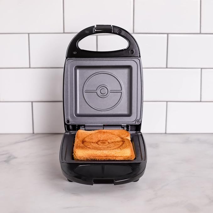 Uncanny Brands Pokémon Pokéball Single Cheese Sandwich Maker - Pokémon Kitchen Appliance
