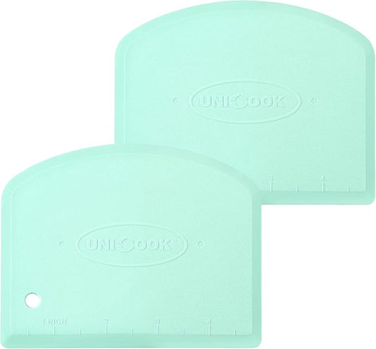 Unicook Dough Scraper Cutter, Flexible Plastic Bench Scraper for Baking Pizza/Pastry/Cake, Multipurpose Baking Tools with Measuring Scale, 2 Pack