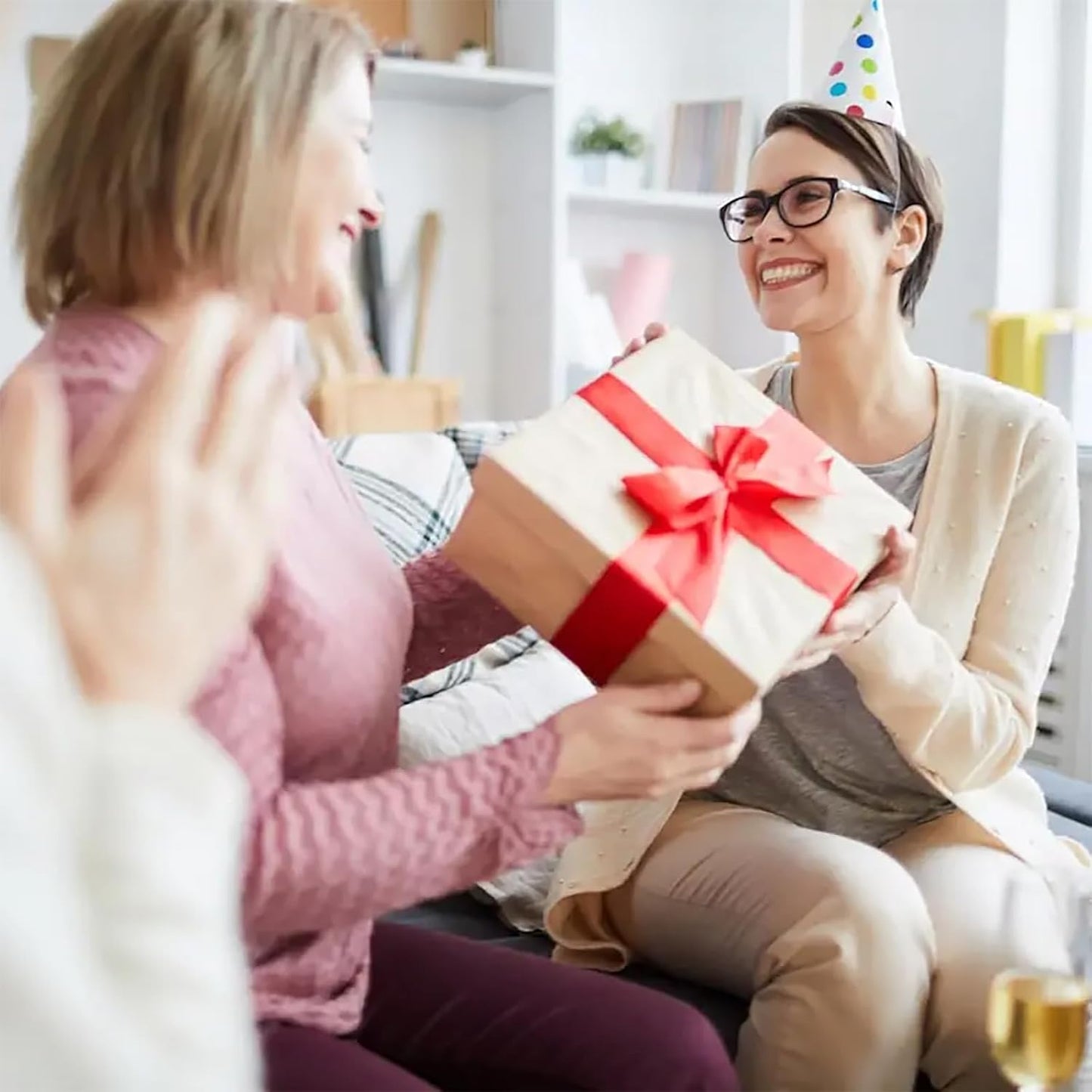 Wooden Silverware Chest without Silverware, Flatware Storage Box with Felt Lined, Silverware Organizer with Lid, Silverware Case for 12 Sets of Utensils, Walnut