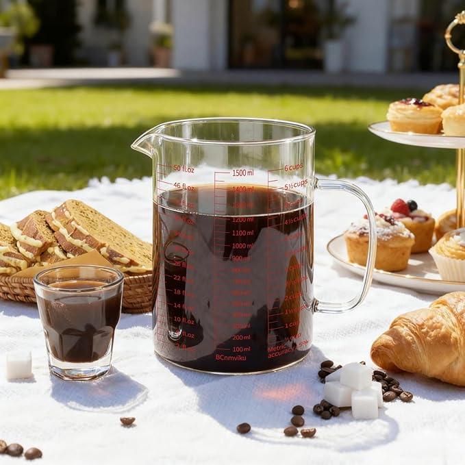 BCnmviku Glass Measuring Cups High Borosilicate [Insulated Handle | V-Shaped Spout]For Prepping Baking and Cooking Preheated Oven Dishwasher Freezer and Microwave Safe (1500 ml with silicone)