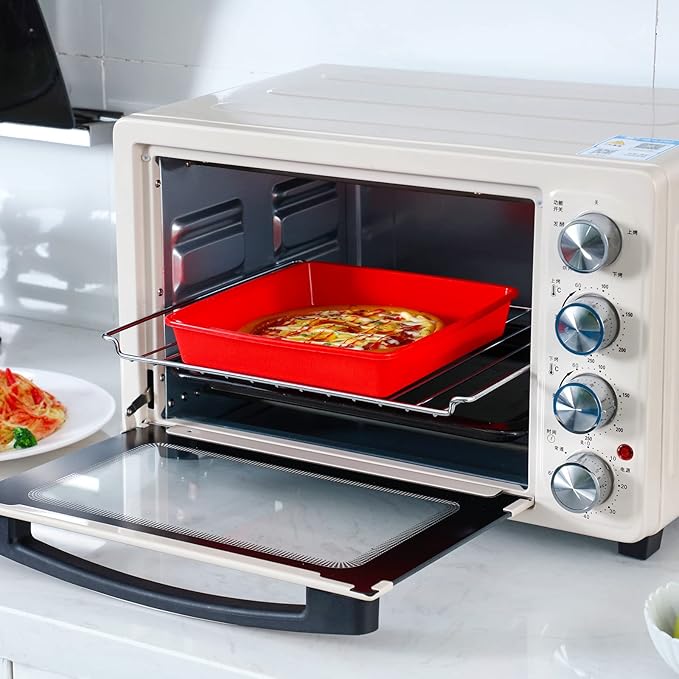 Geetery Set of 4 Silicone Square Cake Pan Silicone Brownie Pan Nonstick Baking Mold for Muffin Bread Rice Crispy Lasagna Pie, Red(7.5 x 7.5 x 1.5 Inches)