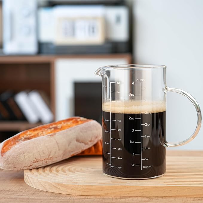 BCnmviku Glass Measuring Cup, Insulated handle, V-Shaped Spout, High Borosilicate Glass Measuring Cup 1000ML、 /1 Liter, 4 Cup for Kitchen or Restaurant, Easy To Read (1000ml-1pcs)